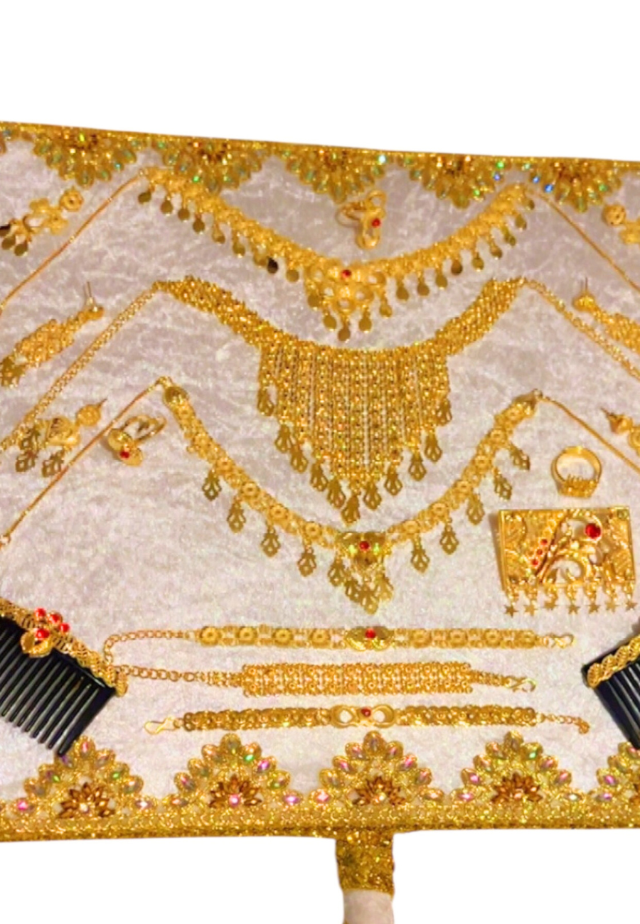 panneau +bijoux plaque or déjà fixé et emballé